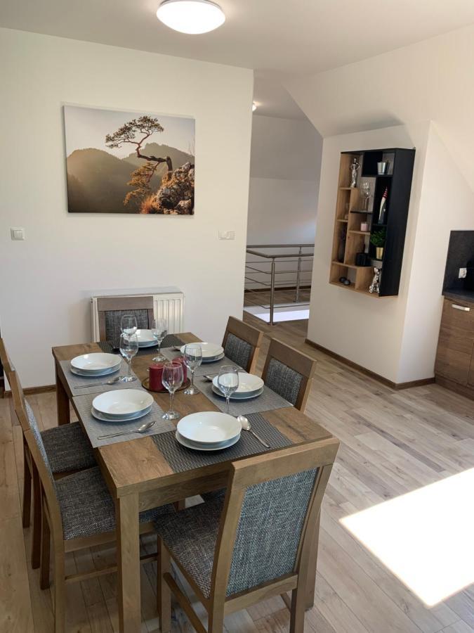 Cozy 2-Bedroom Vacation Apartment With Entire Top Floor Gaj  Ngoại thất bức ảnh